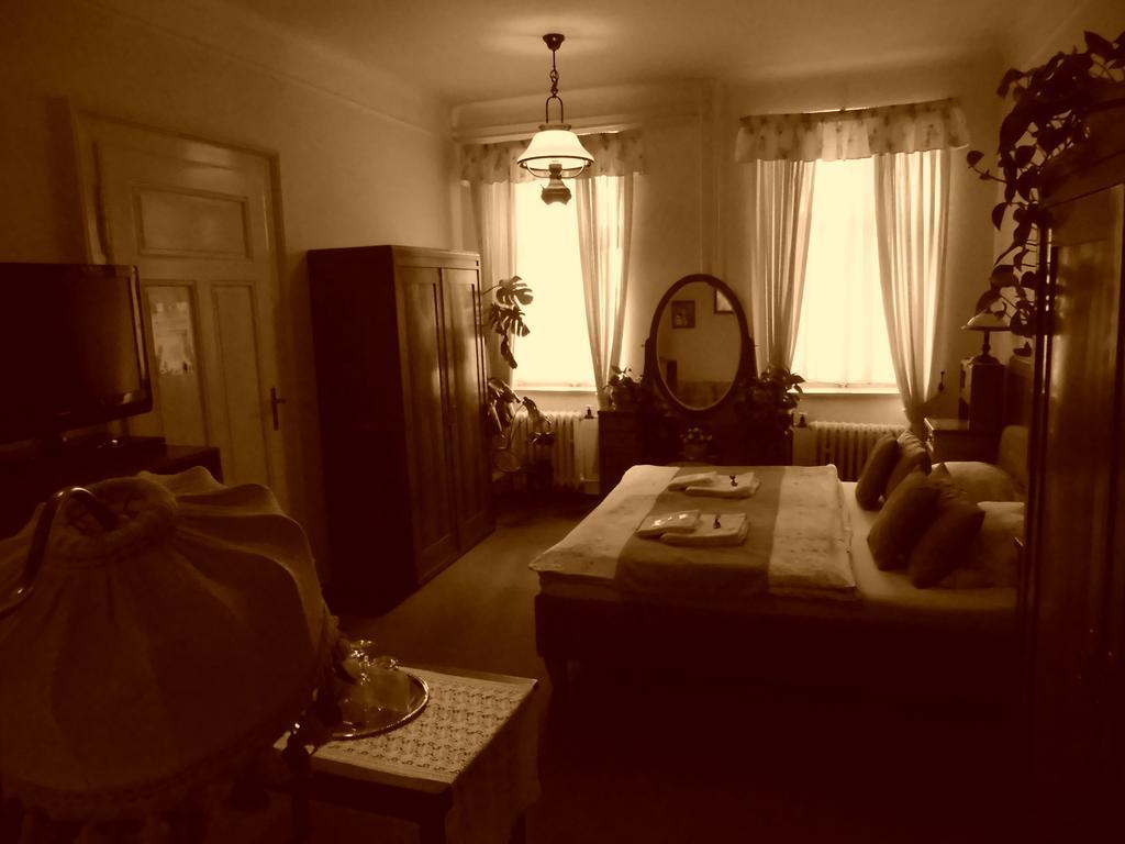 Hotel Excellent Kromeriz Room photo